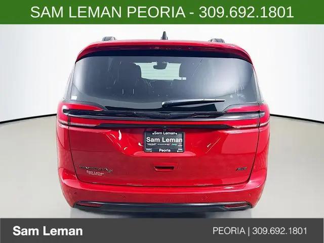2026 Chrysler Pacifica Select AWD