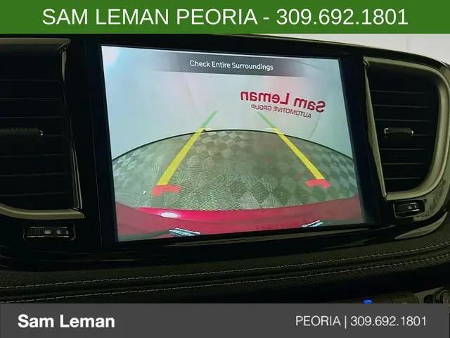 2026 Chrysler Pacifica Select AWD