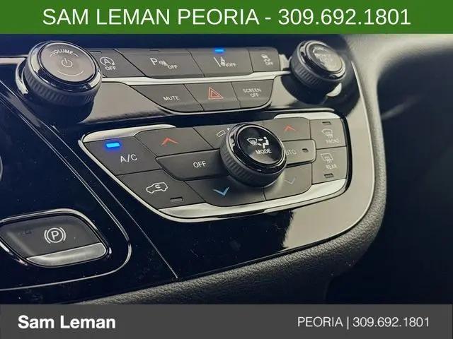 2026 Chrysler Pacifica Select AWD