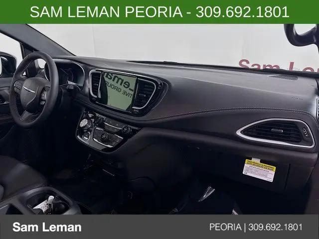 2026 Chrysler Pacifica Select AWD