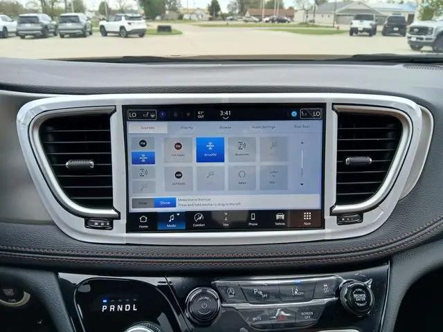 2026 Chrysler Pacifica Pinnacle AWD