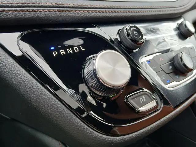 2026 Chrysler Pacifica Pinnacle AWD