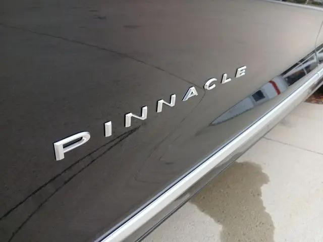 2026 Chrysler Pacifica Pinnacle AWD
