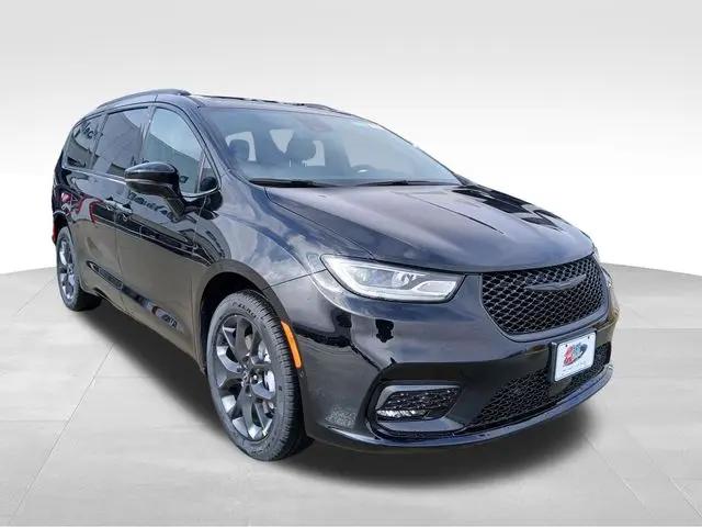 2026 Chrysler Pacifica Select AWD