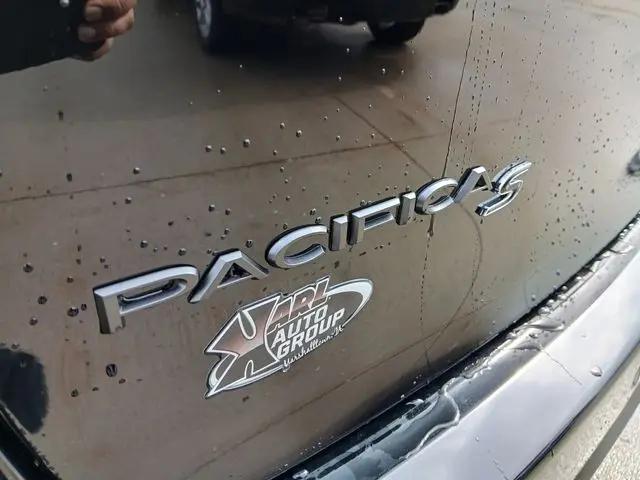 2026 Chrysler Pacifica Select AWD