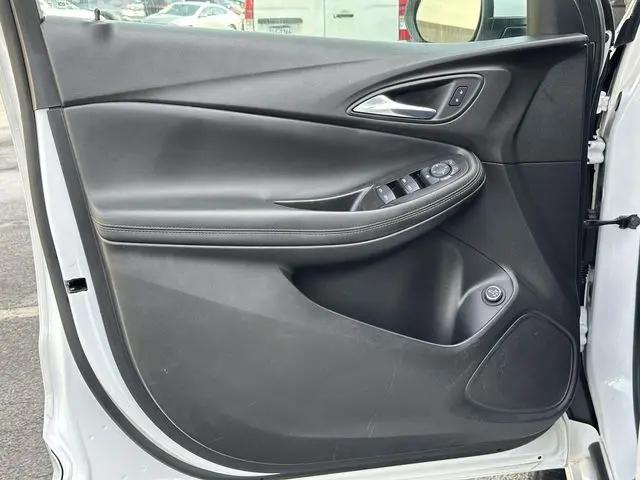 2022 Buick Encore GX AWD Select