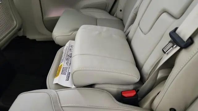 2026 Volvo XC90 Plug-In Hybrid Ultra, T8 AWD, Electric/Gasoline, Bright, 7 Seats