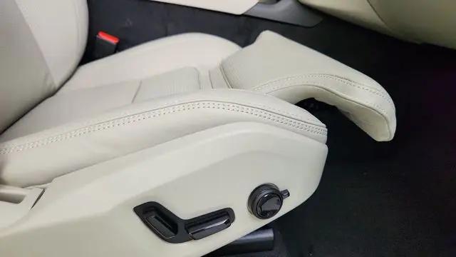 2026 Volvo XC90 Plug-In Hybrid Ultra, T8 AWD, Electric/Gasoline, Bright, 7 Seats