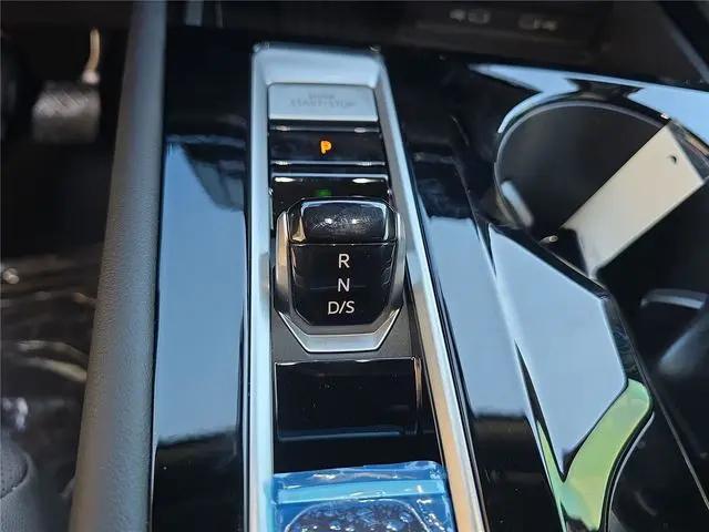2026 Volkswagen Atlas Cross Sport SEL