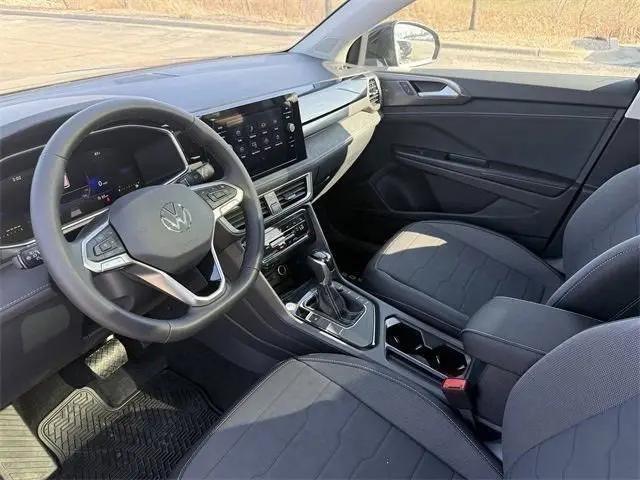 2026 Volkswagen Taos SE Black