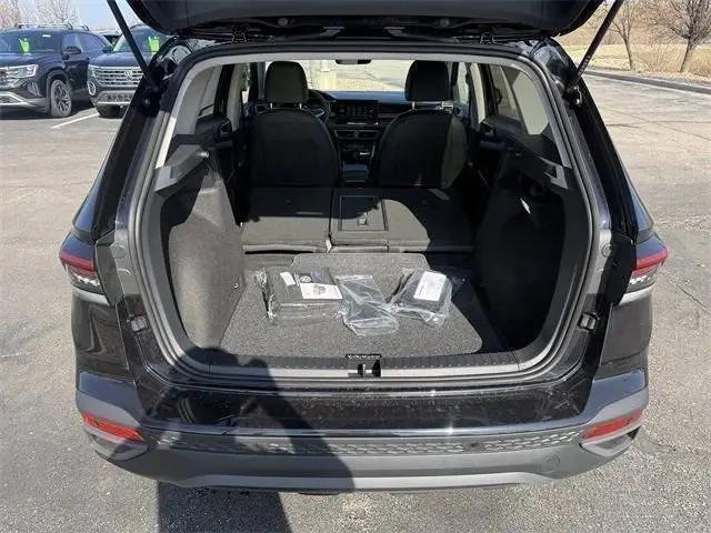 2026 Volkswagen Taos SE Black