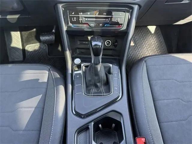 2026 Volkswagen Taos SE Black