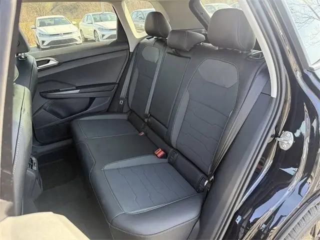 2026 Volkswagen Taos SE Black