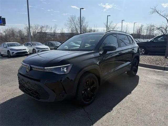 2026 Volkswagen Taos SE Black