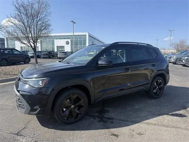 2026 Volkswagen Taos SE Black for sale in Lee's Summit, MO