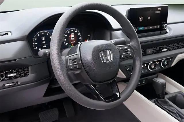 2025 Honda Accord Sedan SE