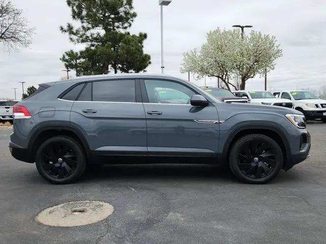 2026 Volkswagen Atlas Cross Sport SE with Technology