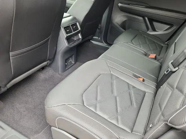 2026 Volkswagen Atlas Cross Sport SE with Technology