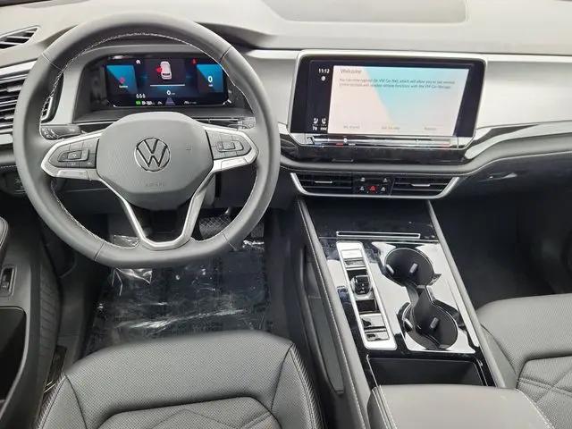 2026 Volkswagen Atlas Cross Sport SE with Technology