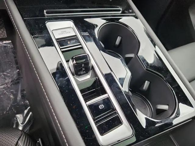 2026 Volkswagen Atlas Cross Sport SE with Technology
