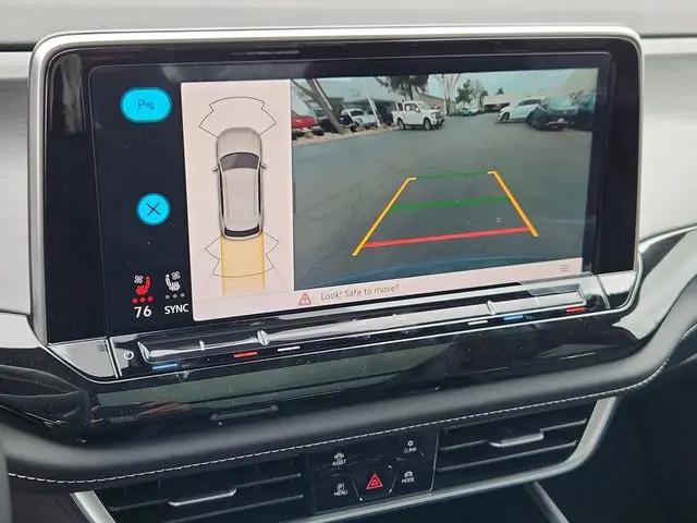 2026 Volkswagen Atlas Cross Sport SE with Technology