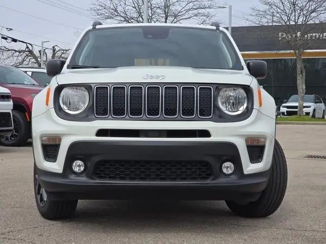 2023 Jeep Renegade Latitude 4x4