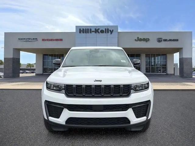 2026 Jeep Grand Cherokee Altitude 4x2