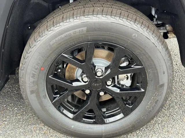2026 Jeep Grand Cherokee Altitude 4x2