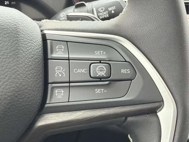 2026 Jeep Grand Cherokee Altitude 4x2