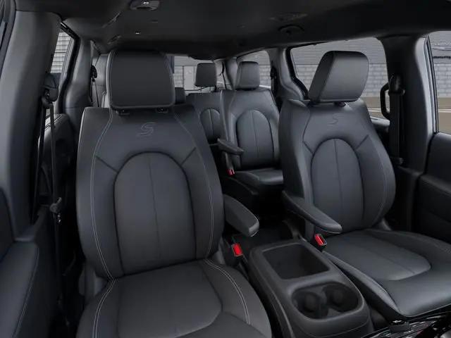 2026 Chrysler Pacifica Select AWD
