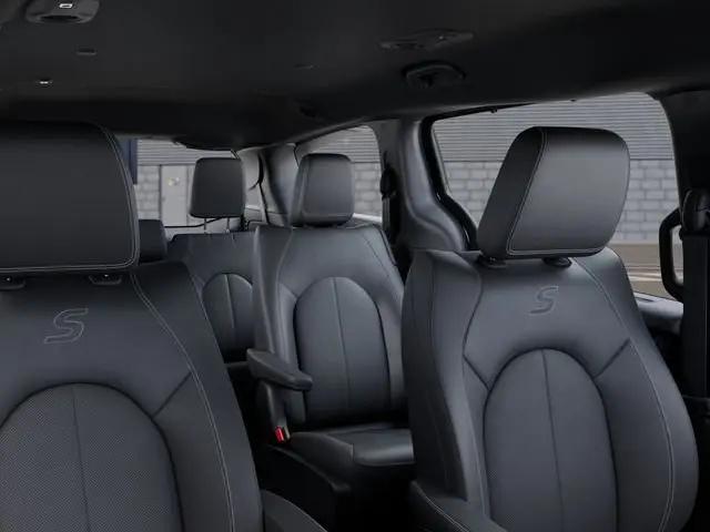 2026 Chrysler Pacifica Select AWD