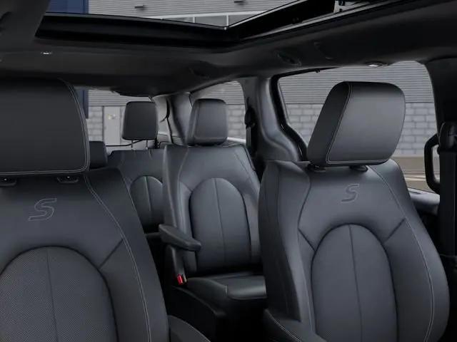 2026 Chrysler Pacifica Select AWD
