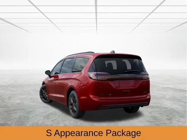 2026 Chrysler Pacifica Select AWD