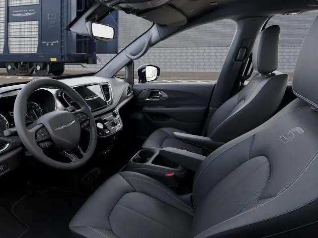 2026 Chrysler Pacifica Select AWD