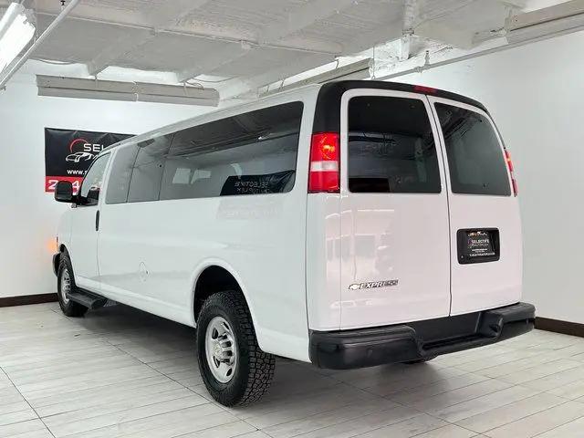 2023 Chevrolet Express Passenger RWD 3500 Extended Wheelbase LS