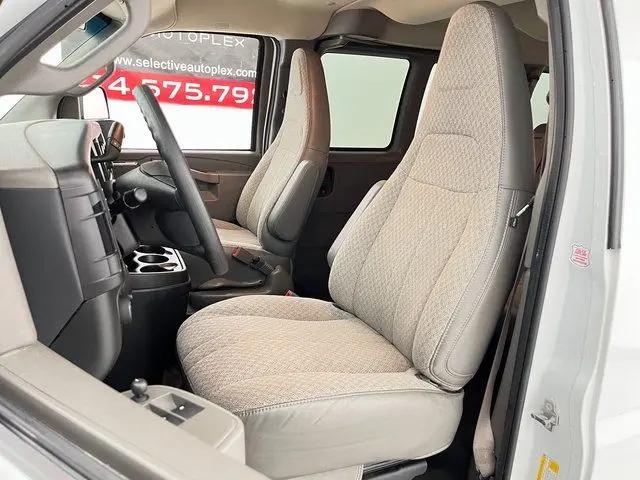 2023 Chevrolet Express Passenger RWD 3500 Extended Wheelbase LS