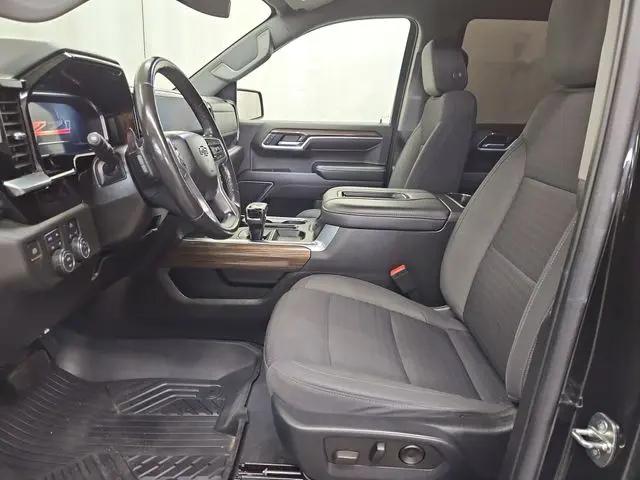 2022 Chevrolet Silverado 1500 4WD Crew Cab Short Bed RST