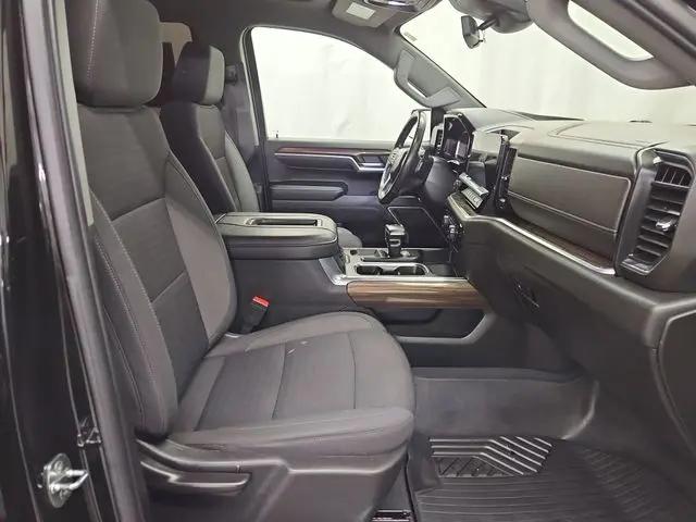 2022 Chevrolet Silverado 1500 4WD Crew Cab Short Bed RST