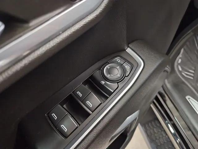 2022 Chevrolet Silverado 1500 4WD Crew Cab Short Bed RST