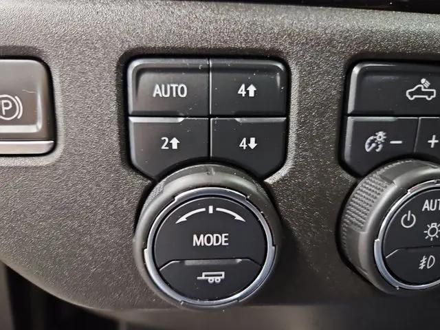 2022 Chevrolet Silverado 1500 4WD Crew Cab Short Bed RST