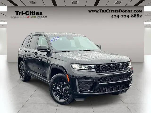 2026 Jeep Grand Cherokee Altitude 4x4 for sale in Kingsport, TN