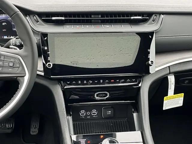 2026 Jeep Grand Cherokee Altitude 4x4