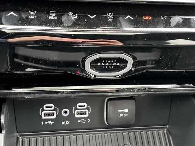 2026 Jeep Grand Cherokee Altitude 4x4