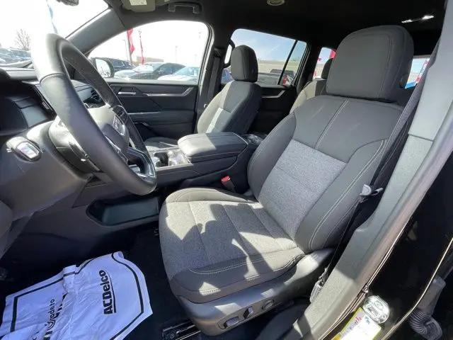 2026 GMC Acadia Elevation FWD