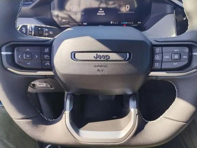 2026 Jeep Cherokee Laredo 4x4