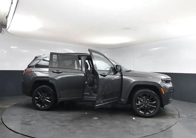 2026 Jeep Grand Cherokee Limited Reserve