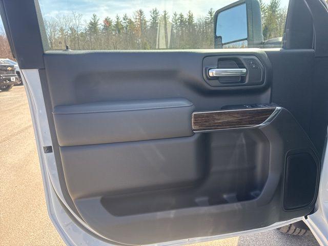 2026 GMC Sierra 2500HD Regular Cab, Long Bed, SLE, 4WD