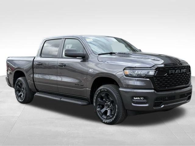 2026 RAM Ram 1500 RAM 1500 EXPRESS CREW CAB 4X4 57 BOX