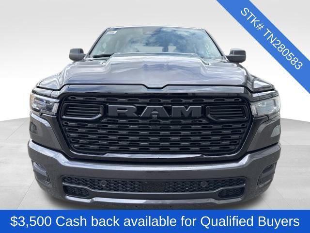 2026 RAM Ram 1500 RAM 1500 EXPRESS CREW CAB 4X4 57 BOX