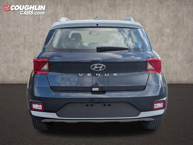 2026 Hyundai Venue SEL w/Two-Tone Roof